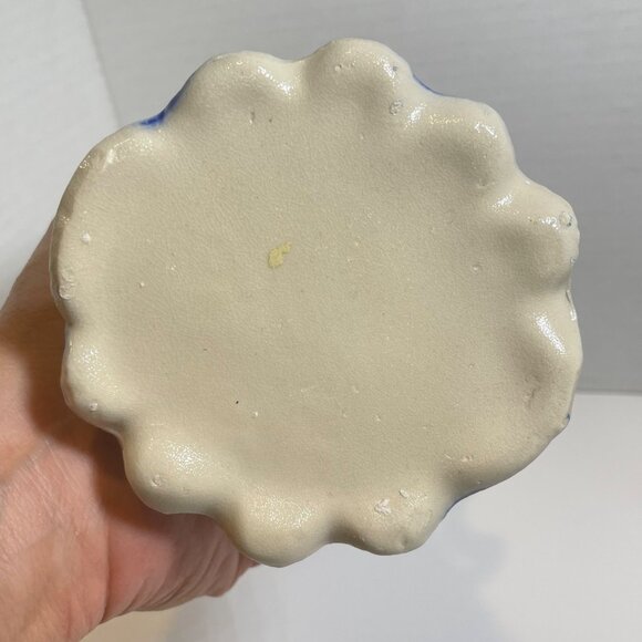 Vintage Blue & White Ceramic Pitchers With Scalloped Edges & Floral Design - Set - Picture 8 of 11